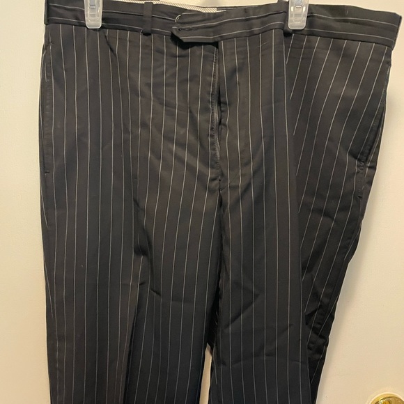 Franco Francesco Men’s Black Pin Striped Suit Size 36 - Picture 2 of 8